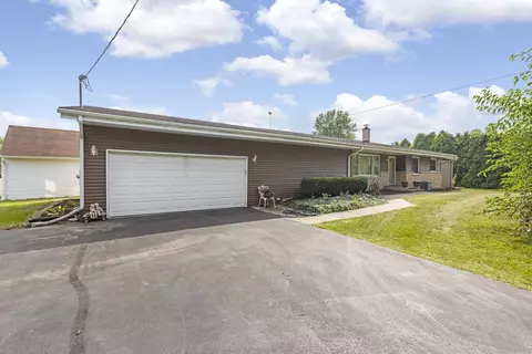 1121 Otto Rd, Machesney Park, IL 61115