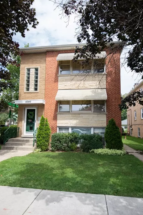 6346 W Montrose Ave, Chicago, IL 60634