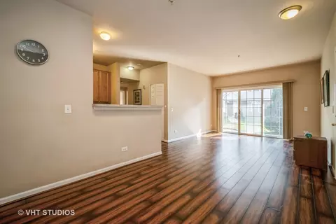 660 Mill Cir #105, Wheeling, IL 60090 photo 3