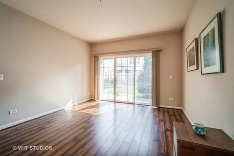 660 Mill Cir #105, Wheeling, IL 60090 photo 4