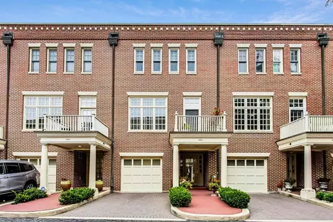 1410 W Wrightwood Ave #C, Chicago, IL 60614