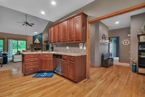 1265 Michael Dr, Morris, IL 60450 photo 8