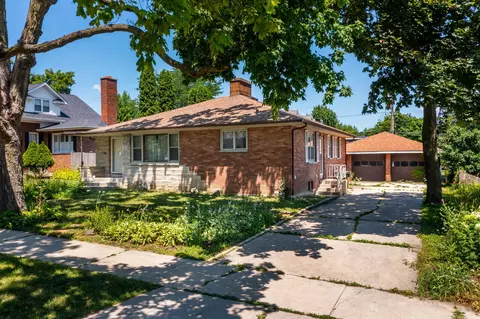 333 W Benton Ave, Naperville, IL 60540