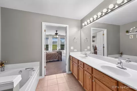 2749 Bay View Cir, Algonquin, IL 60102 photo 24