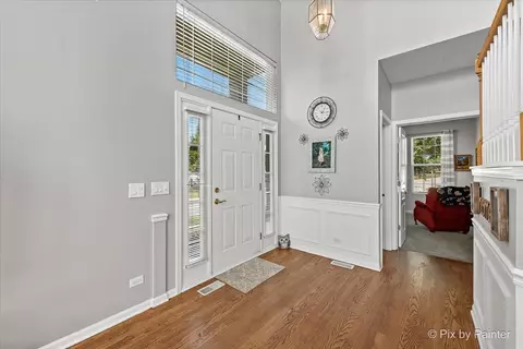 2749 Bay View Cir, Algonquin, IL 60102 photo 3