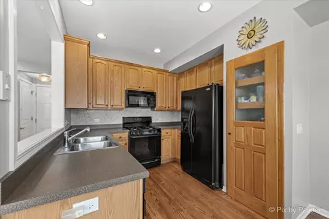 2749 Bay View Cir, Algonquin, IL 60102 photo 9