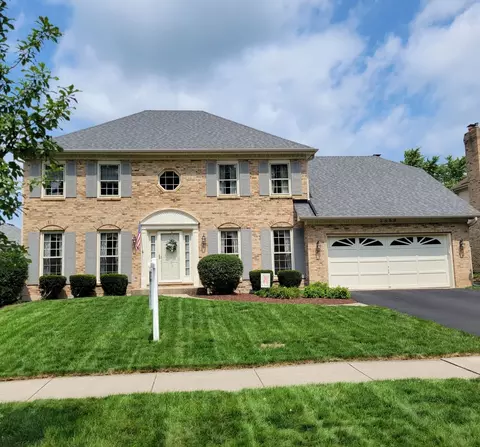 2559 River Woods Dr, Naperville, IL 60565