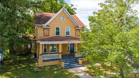 1374 Benton St, Crete, IL 60417