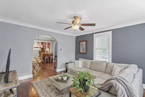 333 S River Rd, Algonquin, IL 60102 photo 2