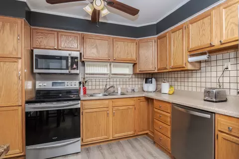 1607 Bradford Ln, Normal, IL 61761 photo 5