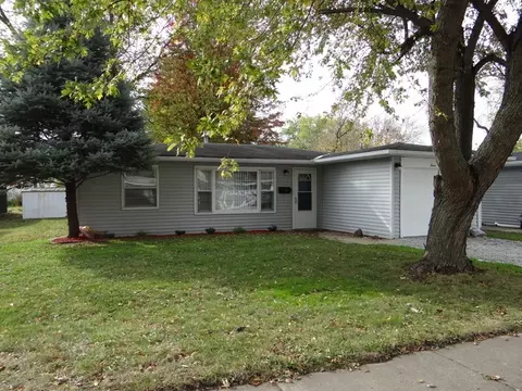 407 E High St, Morris, IL 60450