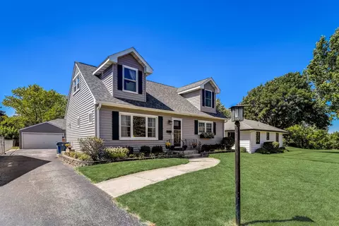 238 N Elroy Ave, Bartlett, IL 60103
