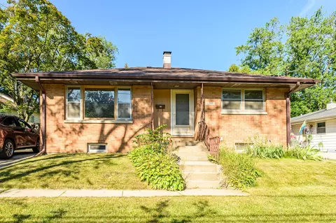 322 Keller Ave, Waukegan, IL 60085