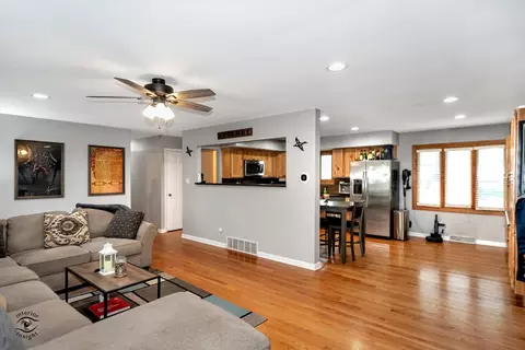 6405 Forestview Dr, Oak Forest, IL 60452 photo 5