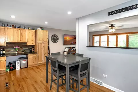 6405 Forestview Dr, Oak Forest, IL 60452 photo 10
