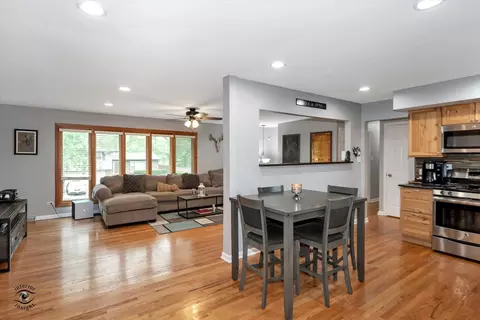 6405 Forestview Dr, Oak Forest, IL 60452 photo 12