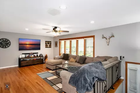 6405 Forestview Dr, Oak Forest, IL 60452 photo 4