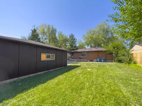 925 N Sumner St, Addison, IL 60101 photo 21