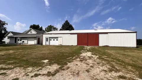 23160 Carroll Rd, Morrison, IL 61270 photo 2