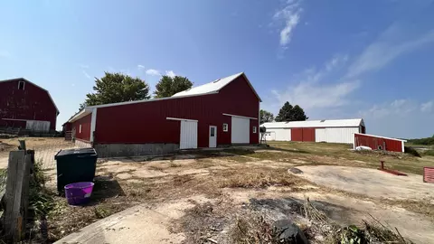 23160 Carroll Rd, Morrison, IL 61270 photo 7
