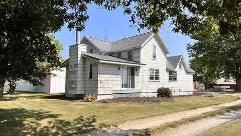 23160 Carroll Rd, Morrison, IL 61270