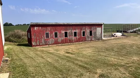 23160 Carroll Rd, Morrison, IL 61270 photo 5