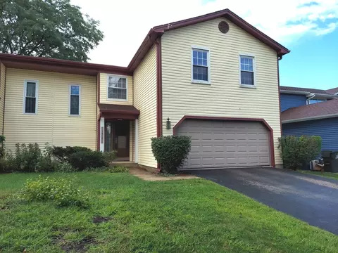 1618 Estate Cir, Naperville, IL 60565