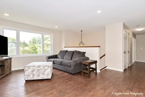 3214 Still Hill Dr, Mchenry, IL 60050 photo 3