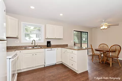3214 Still Hill Dr, Mchenry, IL 60050 photo 6