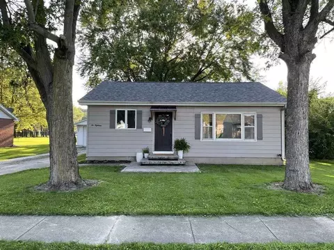 218 N Walnut St, Milford, IL 60953