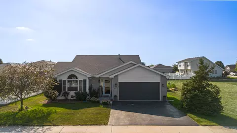 1610 Saddle Run Ln, Beecher, IL 60401