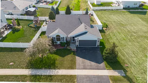 1610 Saddle Run Ln, Beecher, IL 60401 photo 3