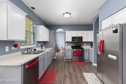 11635 S Olympic Dr, Plainfield, IL 60585 photo 6