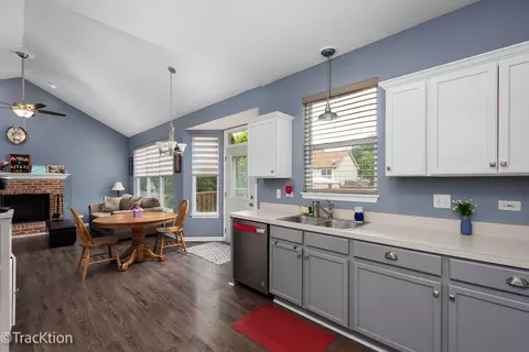 11635 S Olympic Dr, Plainfield, IL 60585 photo 8
