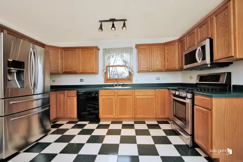 104 Cass St, Spring Grove, IL 60081 photo 5