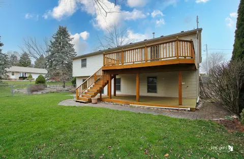 104 Cass St, Spring Grove, IL 60081 photo 3