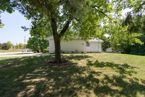 415 W Raab Rd, Normal, IL 61761 photo 33