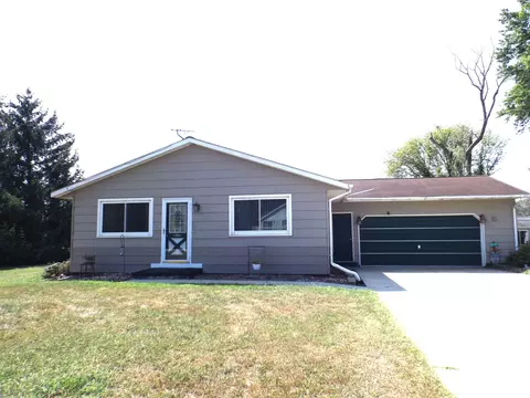 731 Lawrence Ln, Prophetstown, IL 61277