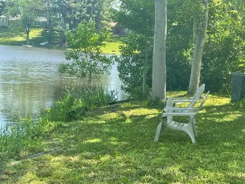 247 Pauline Dr, Valparaiso, IN 46385