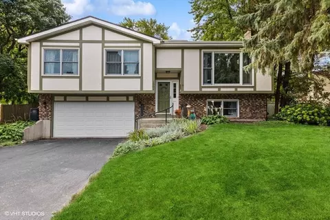 1503 Whitehall Ct, Batavia, IL 60510