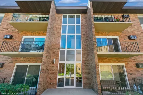 4124 W 98th St #5208, Oak Lawn, IL 60453