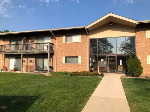 7425 Brookdale Dr #110, Darien, IL 60561