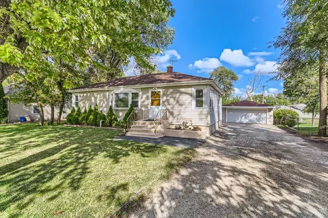 423 N Hemlock Ave, Wood Dale, IL 60191