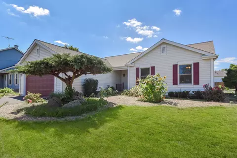 222 Mistwood Ln, North Aurora, IL 60542