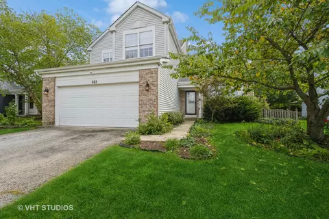 583 Greystone Ln, Bolingbrook, IL 60440