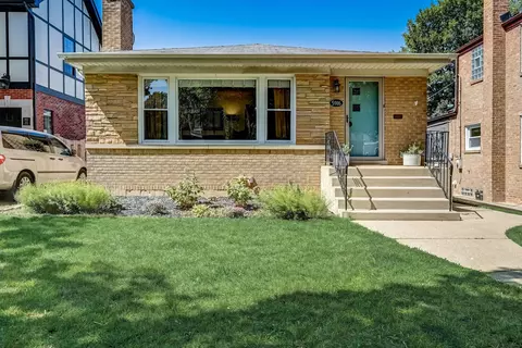 5916 N Kostner Ave, Chicago, IL 60646