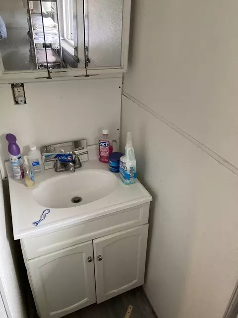 949 E New York St, Aurora, IL 60505 photo 7