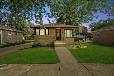 5024 Saint Paul Ct, Hillside, IL 60162