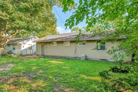 1120 W Eureka St, Champaign, IL 61821 photo 21