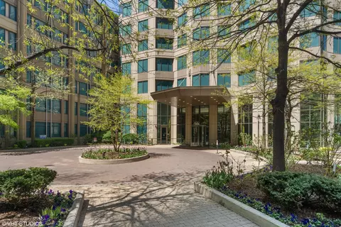 400 N La Salle Dr #2809, Chicago, IL 60654
